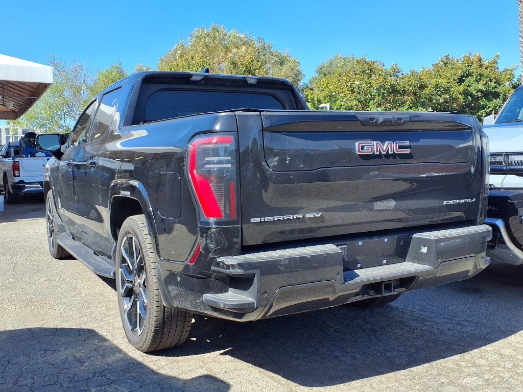 Used 2026 GMC Sierra EV Denali AWD/4WD image 3