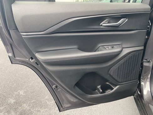 New 2025 Jeep Grand Cherokee Laredo X image 37