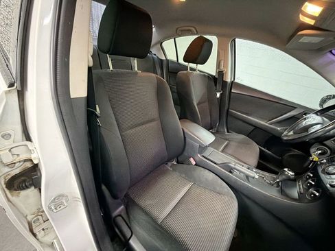 Used 2012 MAZDA MAZDA3 i Touring image 23