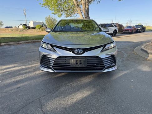 Used 2022 Toyota Camry LE FWD image 2