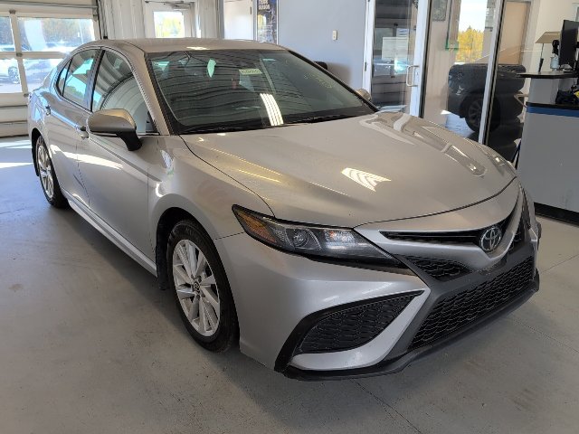 Used 2024 Toyota Camry SE FWD image 7