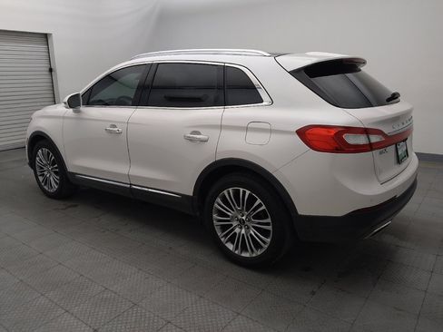 Used 2017 Lincoln MKX Reserve w/ Driver Assistance Package FWD image 3