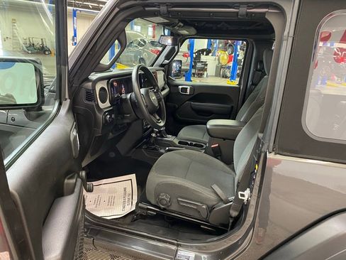 Used 2024 Jeep Wrangler Sport image 17