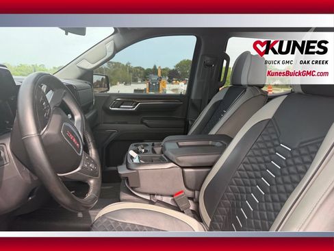 Used 2024 GMC Sierra 1500 Elevation w/ LPO, Elevation Black Package AWD/4WD image 10
