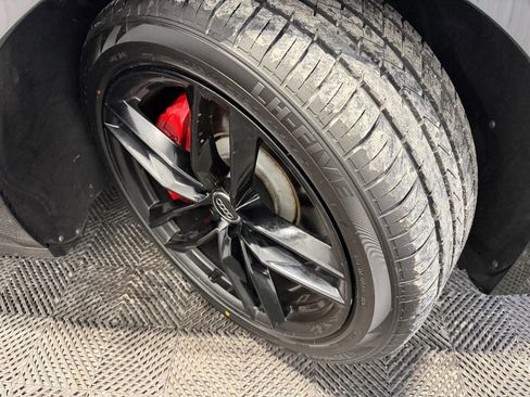 Used 2017 Audi A8 L 4.0T w/ Driver Assistance Package image 58