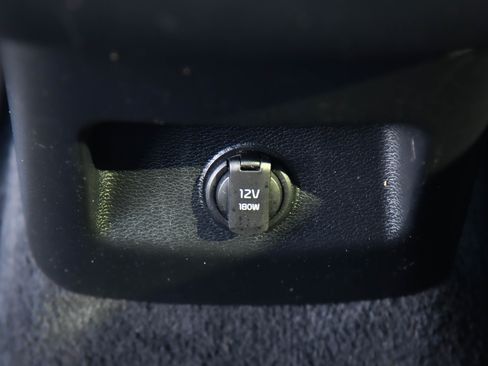 Used 2022 Kia Telluride LX image 36