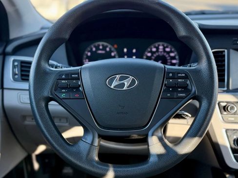Used 2017 Hyundai Sonata SE image 16