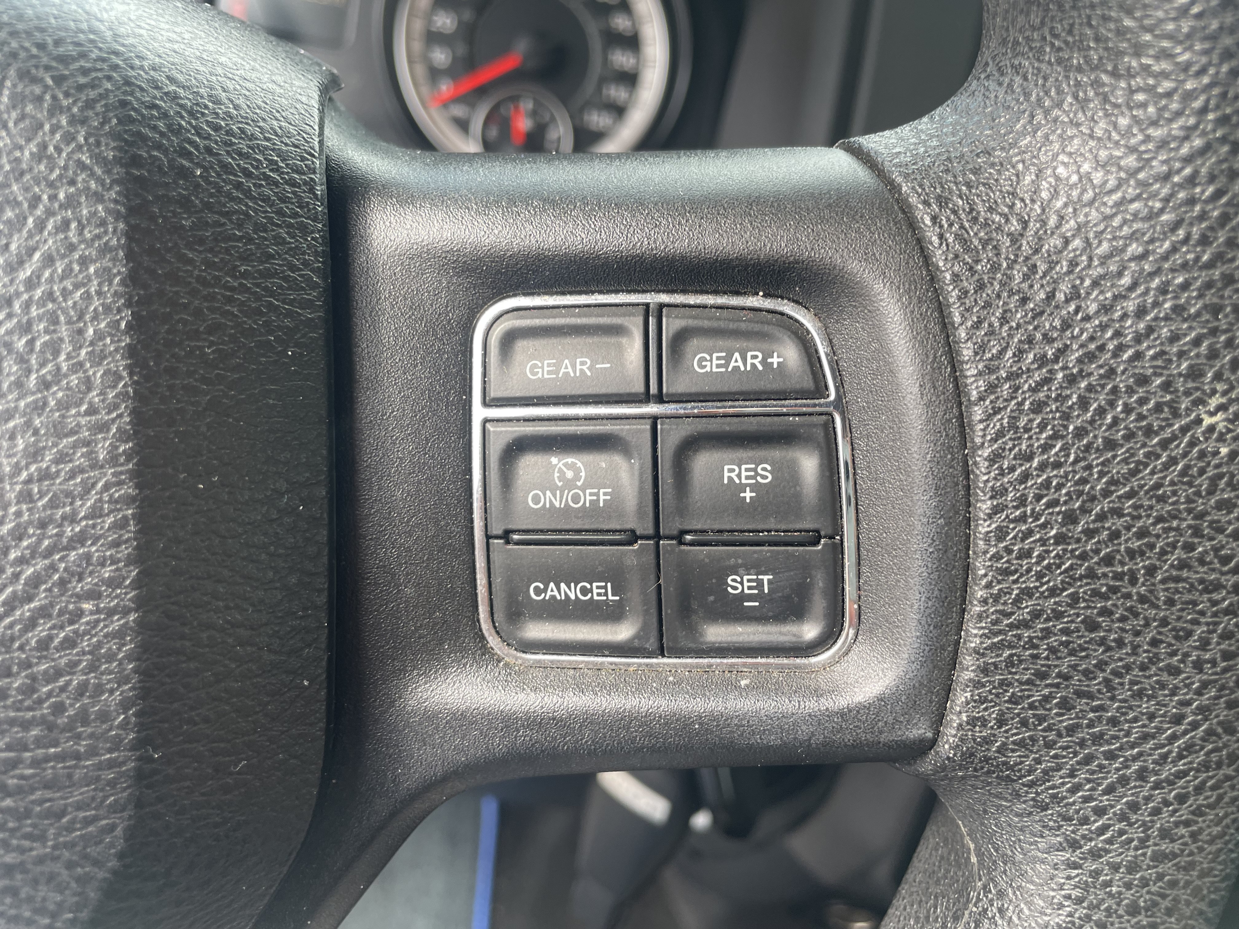 Used 2016 RAM 1500 Express RWD image 16