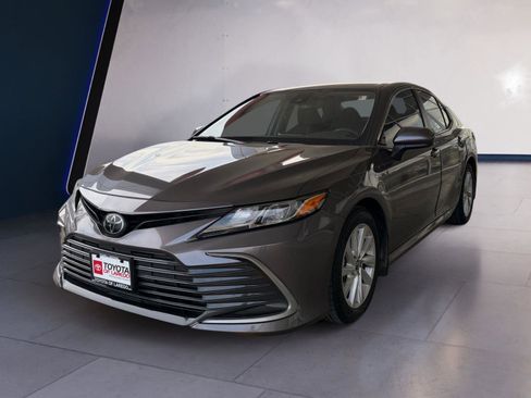 Used 2023 Toyota Camry LE image 1