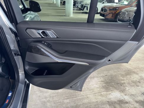 Certified 2025 BMW X5 xDrive50e w/ Premium Package image 11