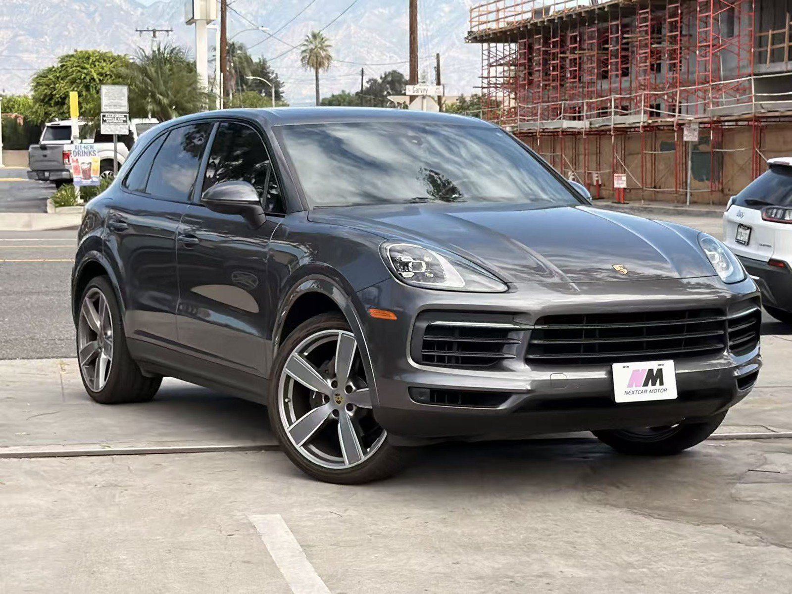Used 2019 Porsche Cayenne AWD/4WD image 3