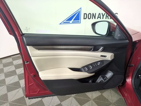 Used 2020 Honda Accord EX-L image 10