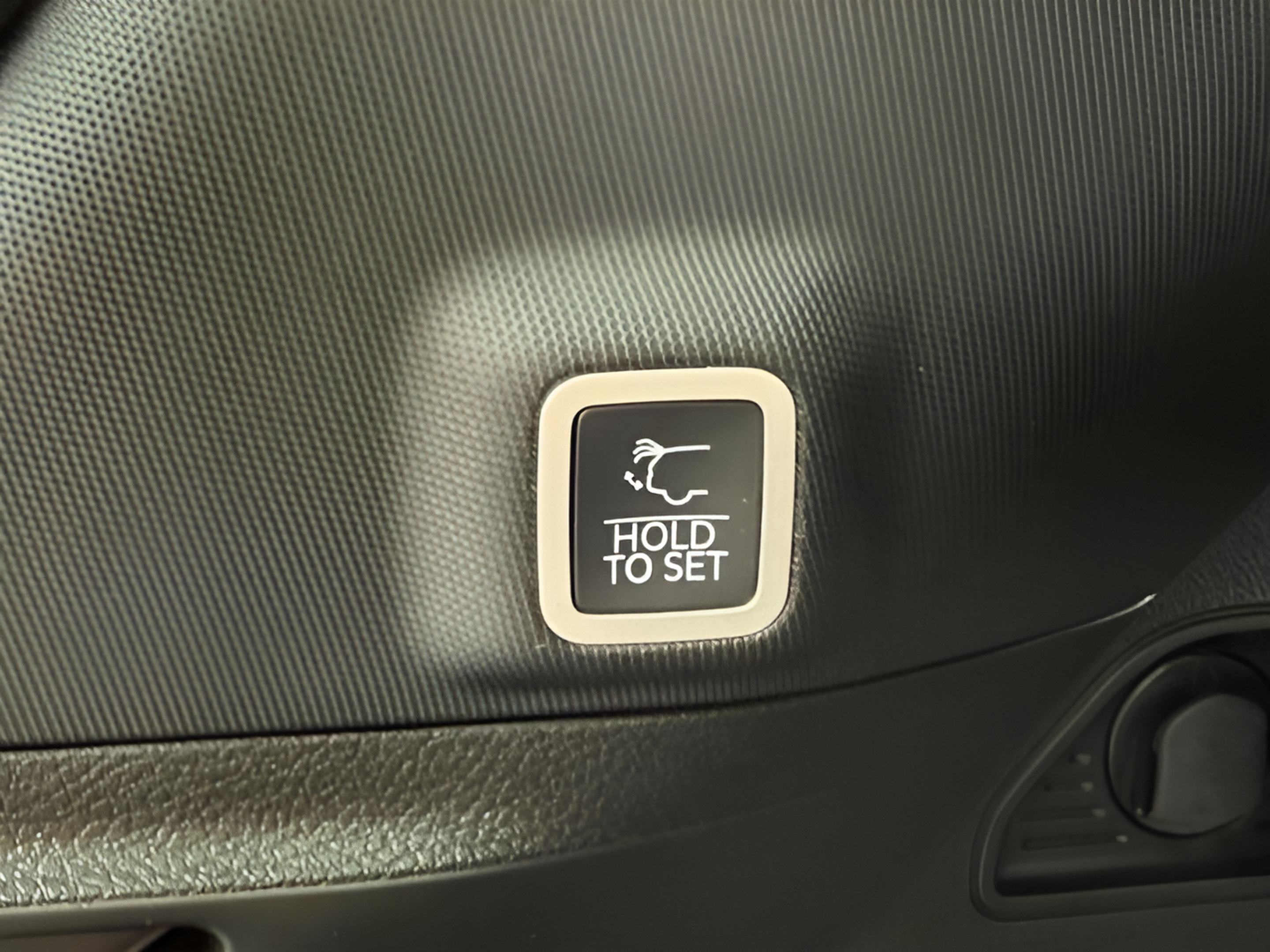 New 2026 Jeep Grand Cherokee Limited AWD/4WD image 10