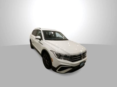 Used 2024 Volkswagen Tiguan SE
