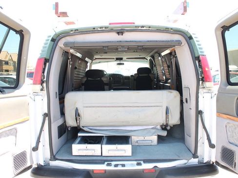 Used 2000 GMC Savana 1500 w/ Marketing Option Pkg 1SE RWD image 21