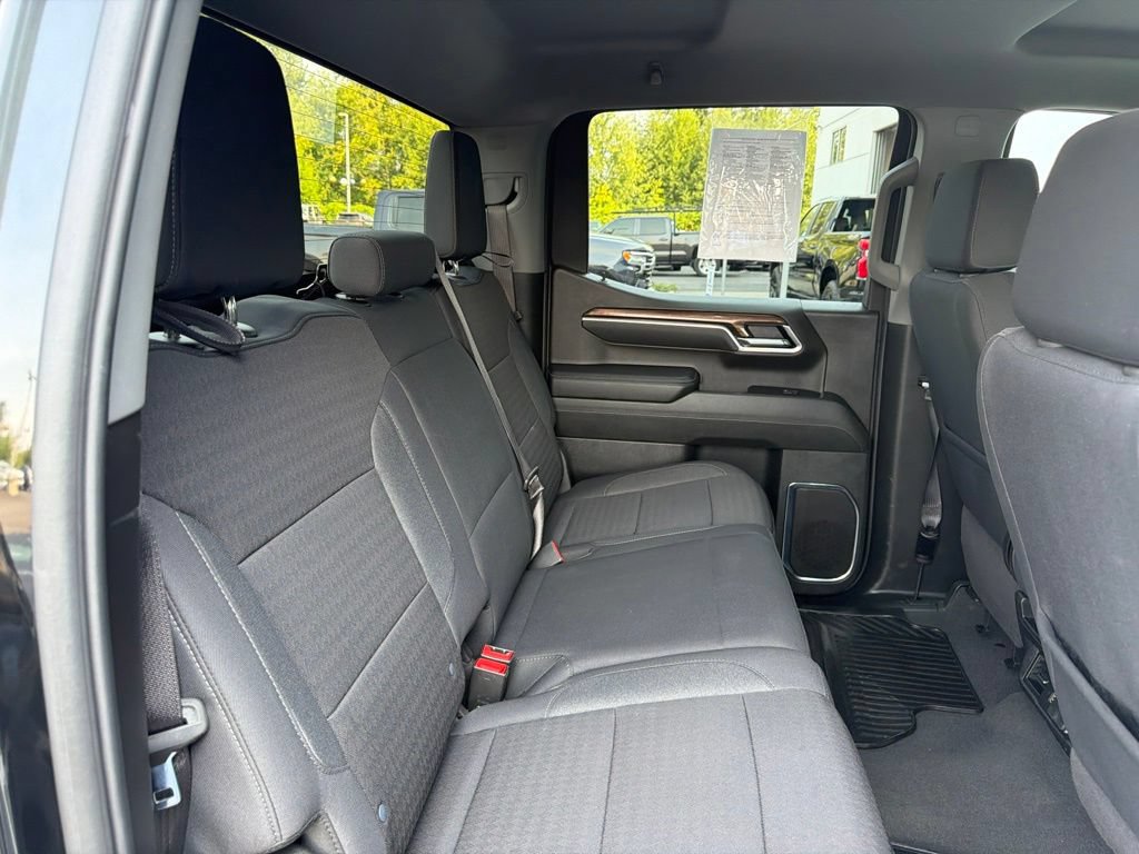 Used 2025 Chevrolet Silverado 1500 LT AWD/4WD image 26