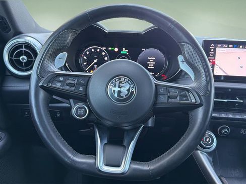 Used 2024 Alfa Romeo Tonale Veloce AWD/4WD image 9