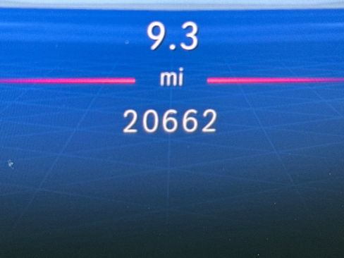 Used 2024 Mercedes-Benz GLC 300 image 28