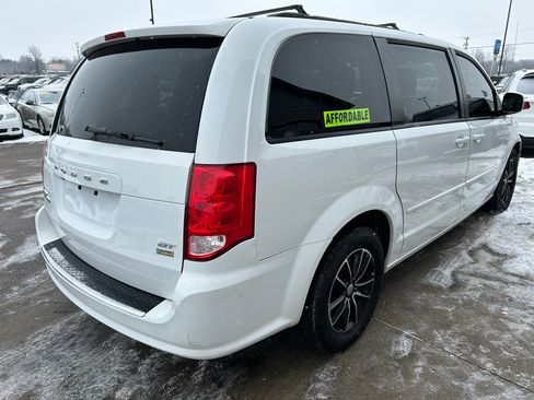 Used 2017 Dodge Grand Caravan GT image 5