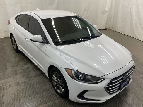 Used 2018 Hyundai Elantra SEL image 2