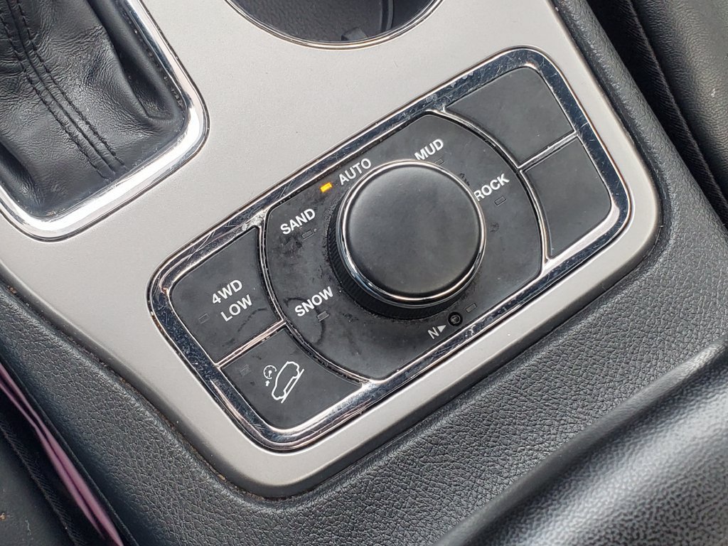 Used 2022 Jeep Grand Cherokee Limited AWD/4WD image 21