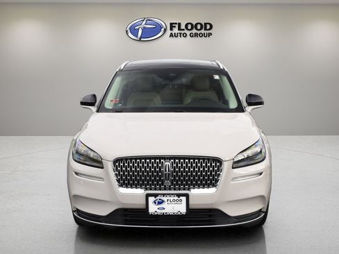 Used 2021 Lincoln Corsair AWD w/ Premium Package image 2