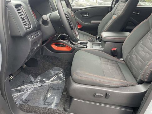 Certified 2022 Nissan Frontier PRO-4X w/ Off-Road Protection Package image 16
