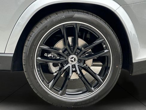 New 2026 Mercedes-Benz GLS 580 4MATIC image 27