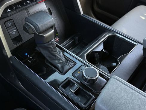 Used 2025 Toyota Tundra Limited image 18