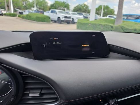 Used 2023 MAZDA MAZDA3 s FWD image 23