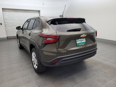Used 2024 Chevrolet Trax LS FWD image 5