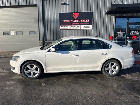Used 2014 Volkswagen Passat 1.8T SE image 2