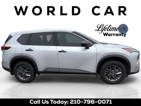 Certified 2025 Nissan Rogue S AWD/4WD image 2