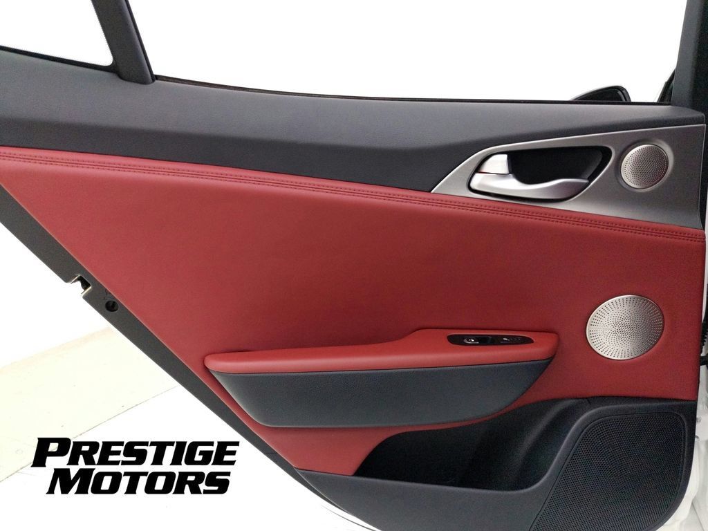 Used 2021 Kia Stinger GT2 image 27