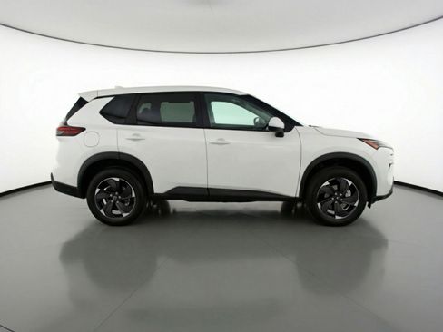Used 2025 Nissan Rogue SV FWD image 11