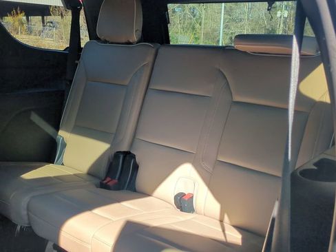 Used 2021 Chevrolet Tahoe Premier w/ Premium Package 2 image 17