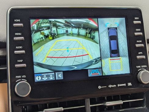 Used 2019 Toyota Avalon Limited image 31