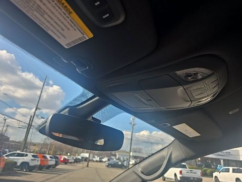 New 2026 Chrysler Pacifica Select image 18