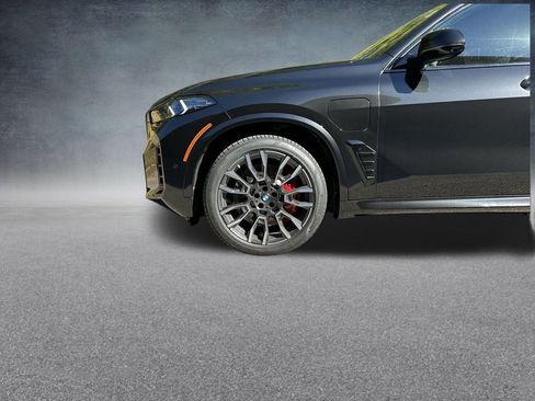 Used 2026 BMW X5 xDrive50e w/ M Sport Package image 13