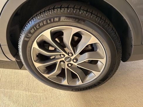 Used 2022 Lincoln Nautilus Reserve w/ Equipment Group 201A image 42