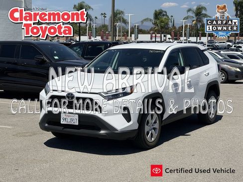 Certified 2025 Toyota RAV4 LE FWD image 1