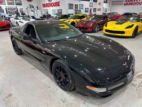 Used 2002 Chevrolet Corvette Z06 w/ Memory Pkg RWD image 22