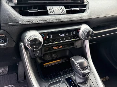 Used 2019 Toyota RAV4 XLE Premium w/ Advanced Technology Package AWD/4WD image 20