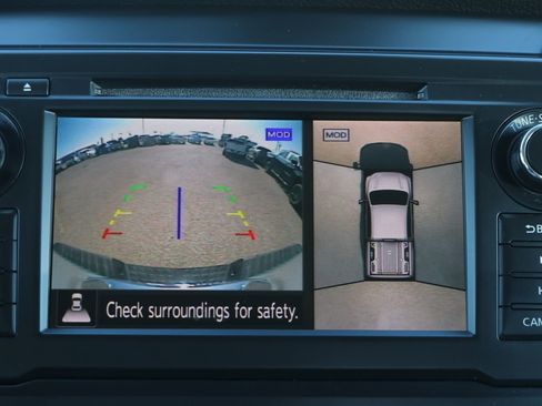 Used 2019 Nissan Titan PRO-4X w/ Pro-4x Convenience Package image 24