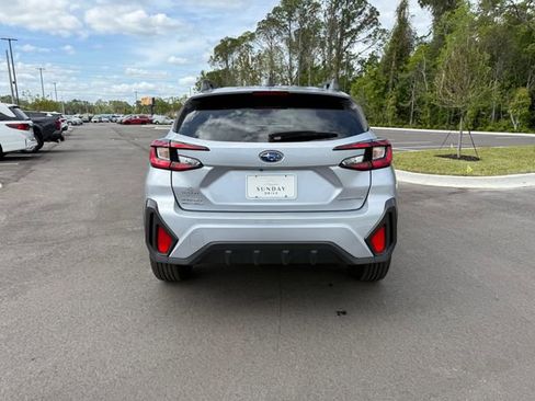 Used 2025 Subaru Crosstrek 2.0i Premium image 4