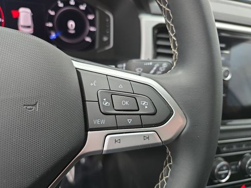 Certified 2022 Volkswagen Atlas SE image 18