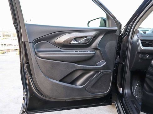 Used 2024 GMC Terrain SLE image 22