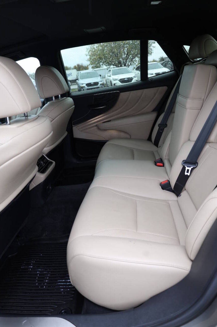 Used 2021 Lexus LS 500 w/ Accessory Package (Z2) RWD image 17