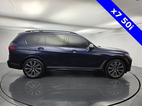 Used 2022 BMW X7 M50i w/ Dynamic Handling Package image 6