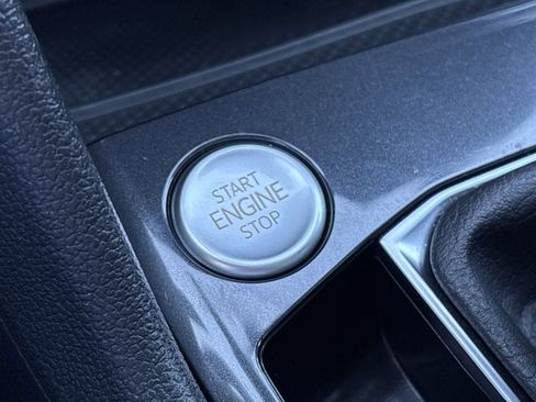 Used 2023 Volkswagen Tiguan SEL R-Line image 28